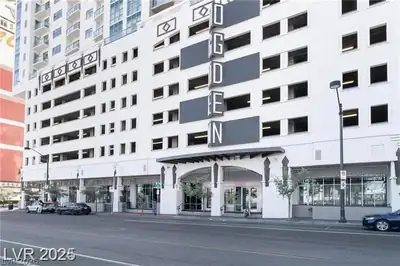 150 Las Vegas Boulevard 2512 Front of Structure