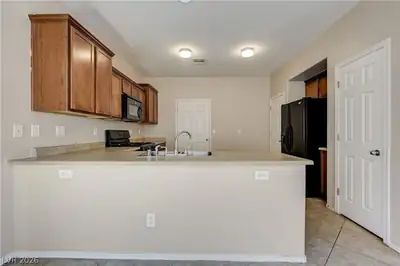 8964 Salvatore Street, Las Vegas, NV 89148 Kitchen