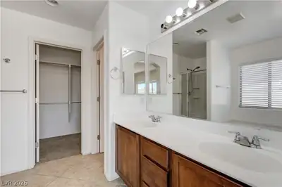 8964 Salvatore Street, Las Vegas, NV 89148 Primary Bathroom