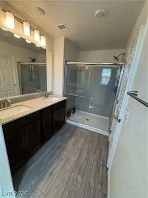 3538 Brittoli Avenue, Henderson, NV 89044 Primary Bathroom
