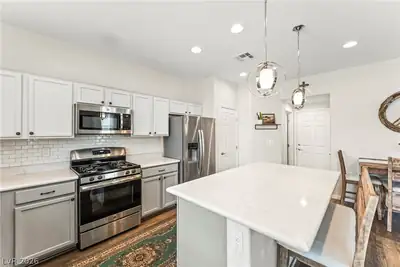 10421 Skye Canyon Falls Avenue, Las Vegas, NV 89166 Kitchen