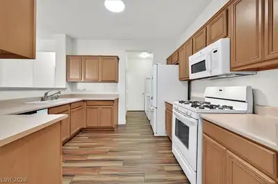 720 Peachy Canyon Circle 101 Kitchen