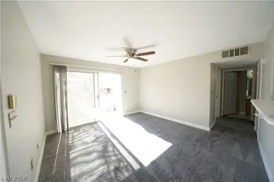 5710 East Tropicana Avenue 2224 Living Room