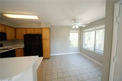 5710 East Tropicana Avenue 2224 Kitchen