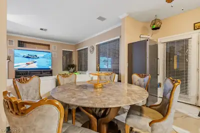 850 Sebastiani Court Dining Area