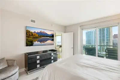 222 Karen Avenue 1701 Bedroom