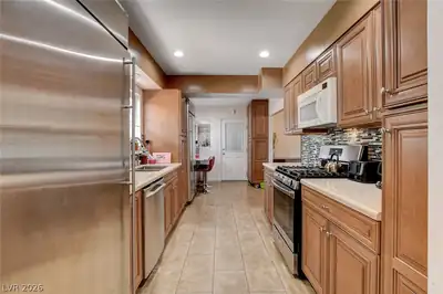 554 Canosa Avenue, Las Vegas, NV 89104 Kitchen