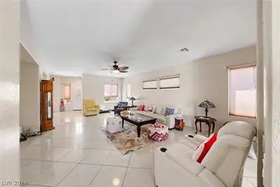 2632 Lochleven Way, Henderson, NV 89044 Living Room