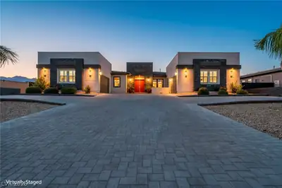6215 North Eula Street Las Vegas, NV 89149