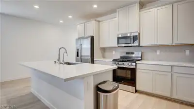 2632 Tranquil Dawn Street, Henderson, NV 89044 Kitchen