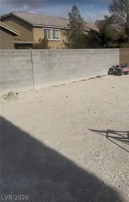 6028 Gum Springs Street, North Las Vegas, NV 89081 Yard