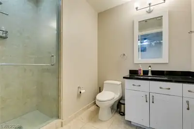 4525 Dean Martin Drive 810 Primary Bathroom