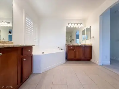 6560 West Cotsfield Avenue Primary Bathroom