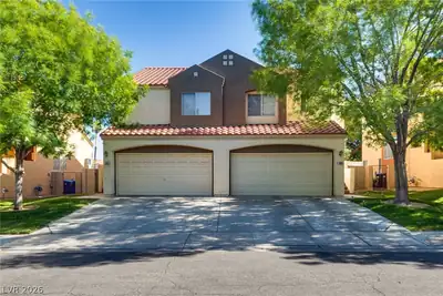 1665 Britannia Avenue, Henderson, NV 89014 Front of Structure