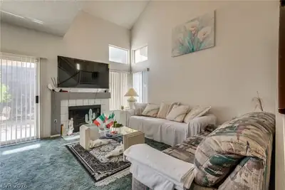 1665 Britannia Avenue, Henderson, NV 89014 Living Room