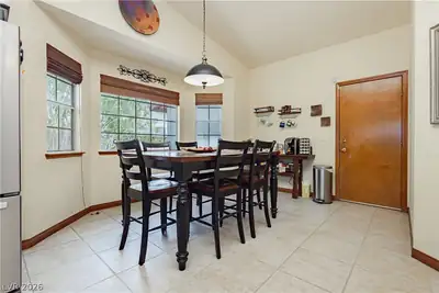 5525 North Tee Pee Lane Dining Area