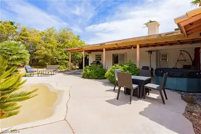 5525 North Tee Pee Lane Patio