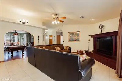 5525 North Tee Pee Lane Living Room