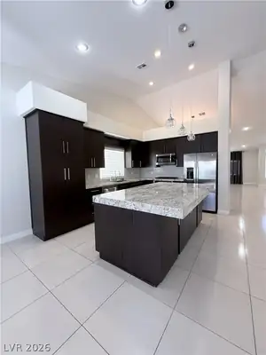 2727 Chokecherry Avenue, Henderson, NV 89074 Kitchen