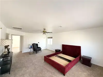 1096 North Sloan Lane Bedroom