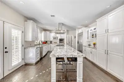 12 Congressional Court, Las Vegas, NV 89113 Kitchen