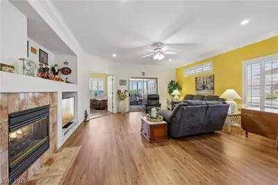 586 Cypress Gardens Place Living Room
