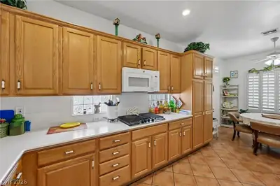 586 Cypress Gardens Place Kitchen
