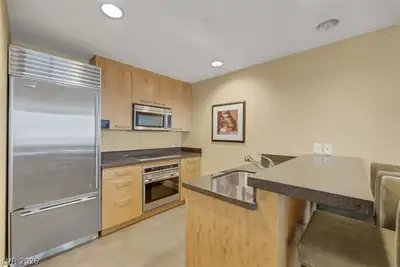 2000 Fashion Show Drive 3921 Kitchen