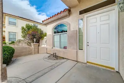 9462 Castillana Court, Las Vegas, NV 89147 Front of Structure