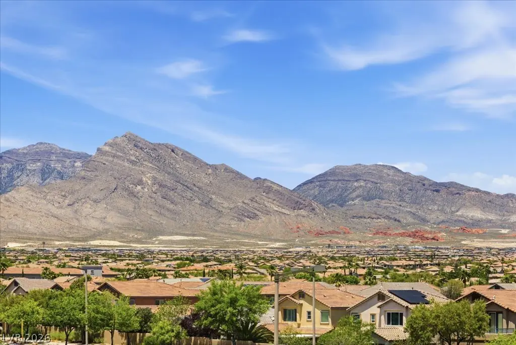 1124 Prospering Creek Street, Las Vegas, NV 89135