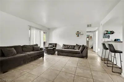4470 Sandy River Drive 57 Living Room