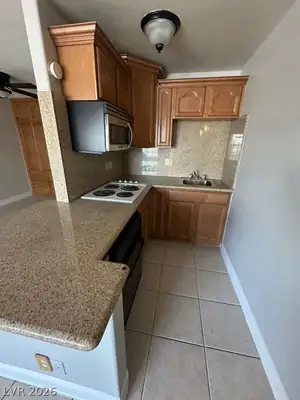 4600 Paradise Road 43 Kitchen
