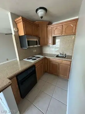 4600 Paradise Road 43 Kitchen