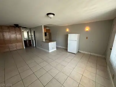4600 Paradise Road 43 Living Room