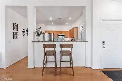 904 Duckhorn Court 204 Kitchen