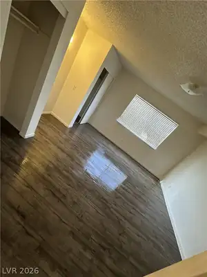 5808 Bromley Avenue 1 Bedroom