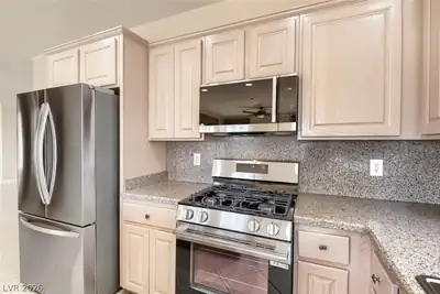 10448 PREMIA Place, Las Vegas, NV 89135 Kitchen