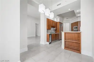 2877 Paradise Road 104 Kitchen
