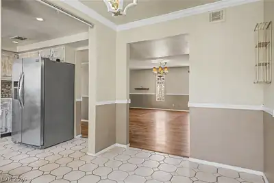 3979 Salisbury Place, Las Vegas, NV 89121 Kitchen