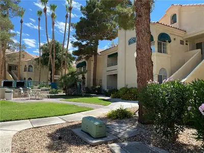2251 Wigwam Parkway 1722 Yard