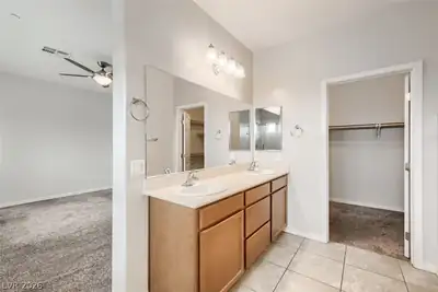 1151 Bobby Basin Avenue, Henderson, NV 89014 Primary Bathroom