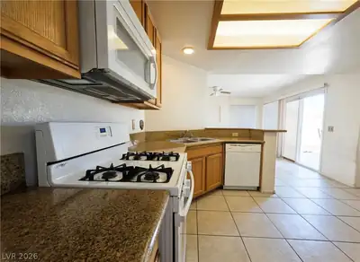 3970 Mountain Birch Street, Las Vegas, NV 89147 Kitchen