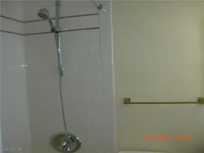 1112 Tam O Shanter Primary Bathroom