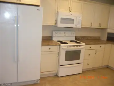 1112 Tam O Shanter Kitchen