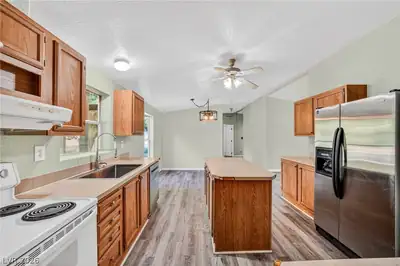 3160 East Navajo Boulevard Kitchen