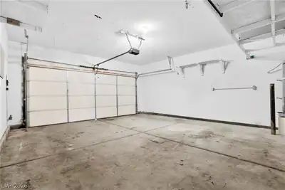 8824 Iron Hitch Avenue, Las Vegas, NV 89143 Garage