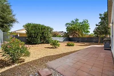8824 Iron Hitch Avenue, Las Vegas, NV 89143 Yard