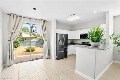 8824 Iron Hitch Avenue, Las Vegas, NV 89143 Kitchen