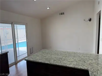 6225 Cedarwood Avenue Dining Area