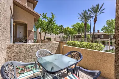 10200 Deerfield Beach Avenue 102 Patio